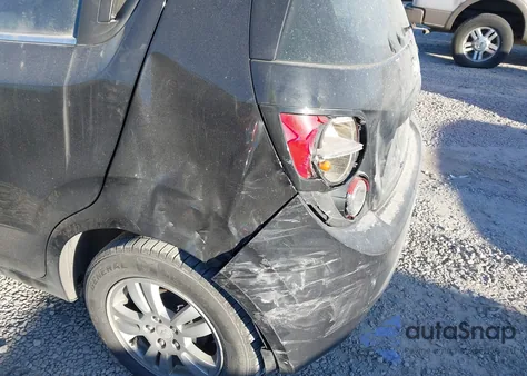 2015 Chevrolet Sonic Lt Auto z USA, uszkodzony, nr VIN 1G1JC6SH2F4141535